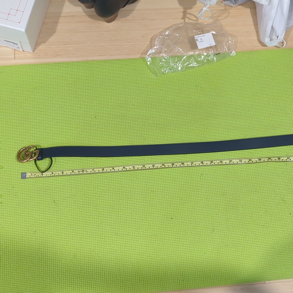 Gucci GG 3 cm gold buckle navy belt - Picture 2 of 8